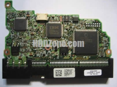 07N5201 Hitachi Hårddisk Kretskort PCB Kontrollerkort Styrkort